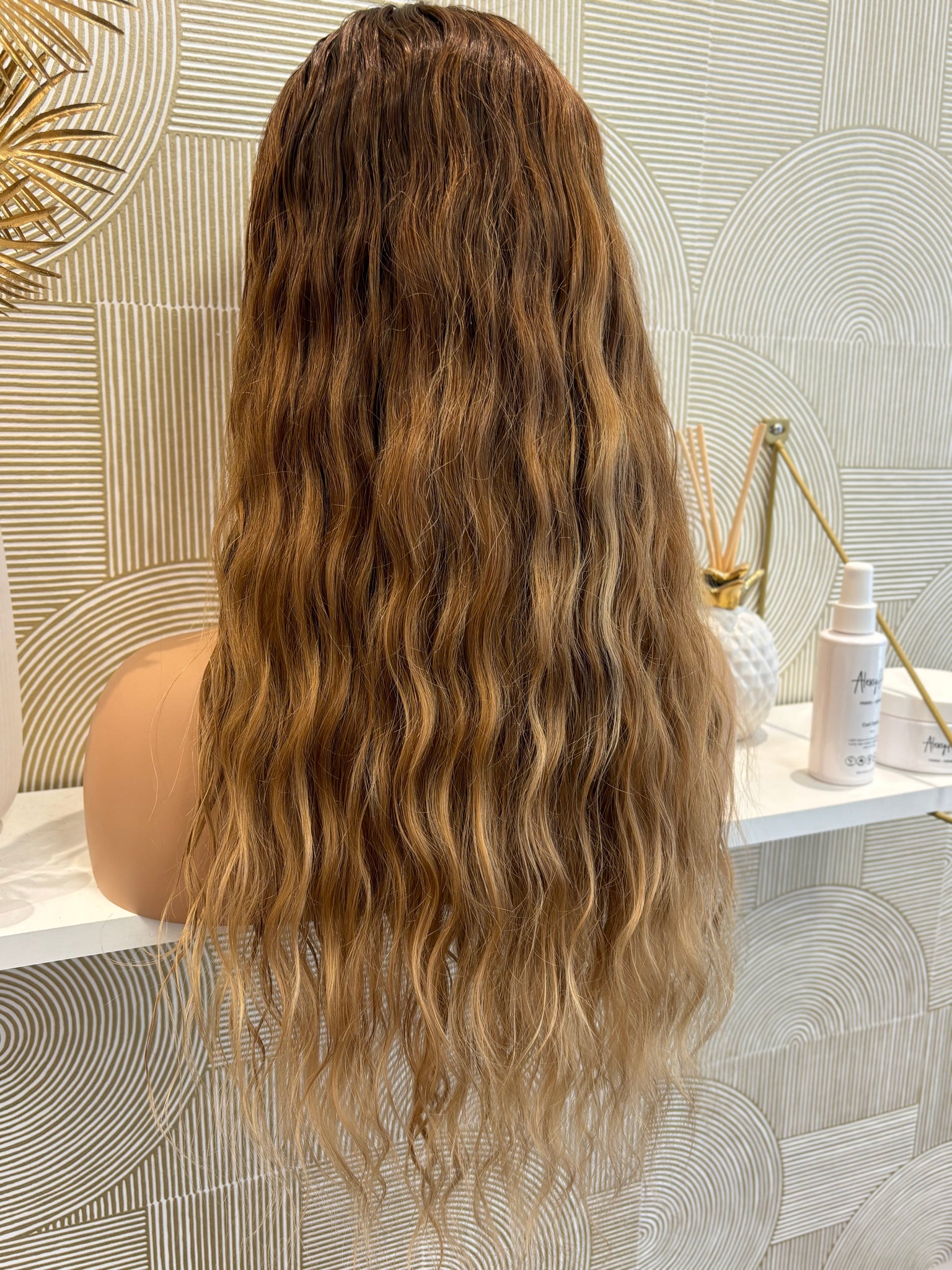 Tania - Integral + lace top  / 22 inch / 150 % Volume / European hair natural wavy