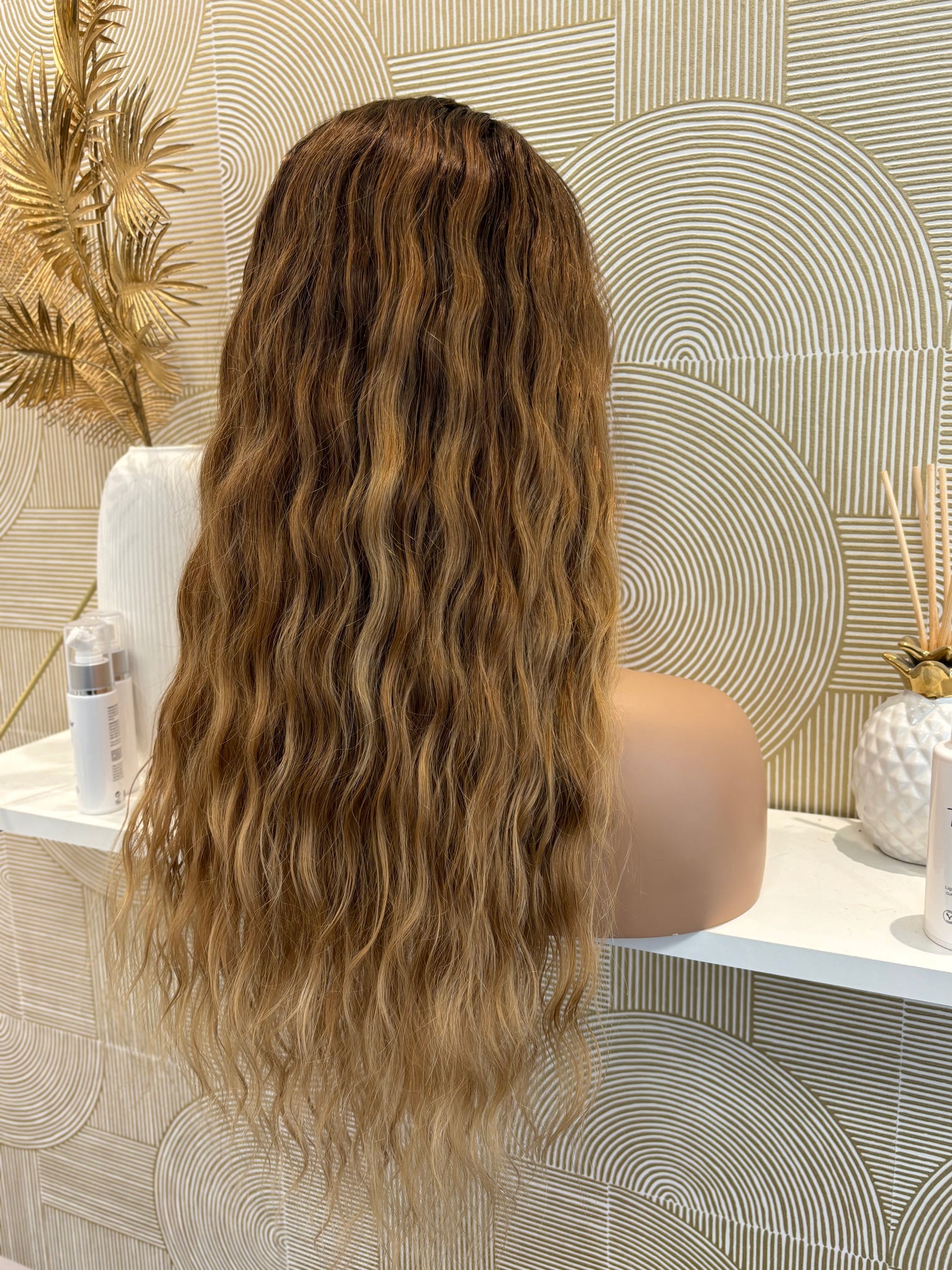 Tania - Integral + lace top  / 22 inch / 150 % Volume / European hair natural wavy