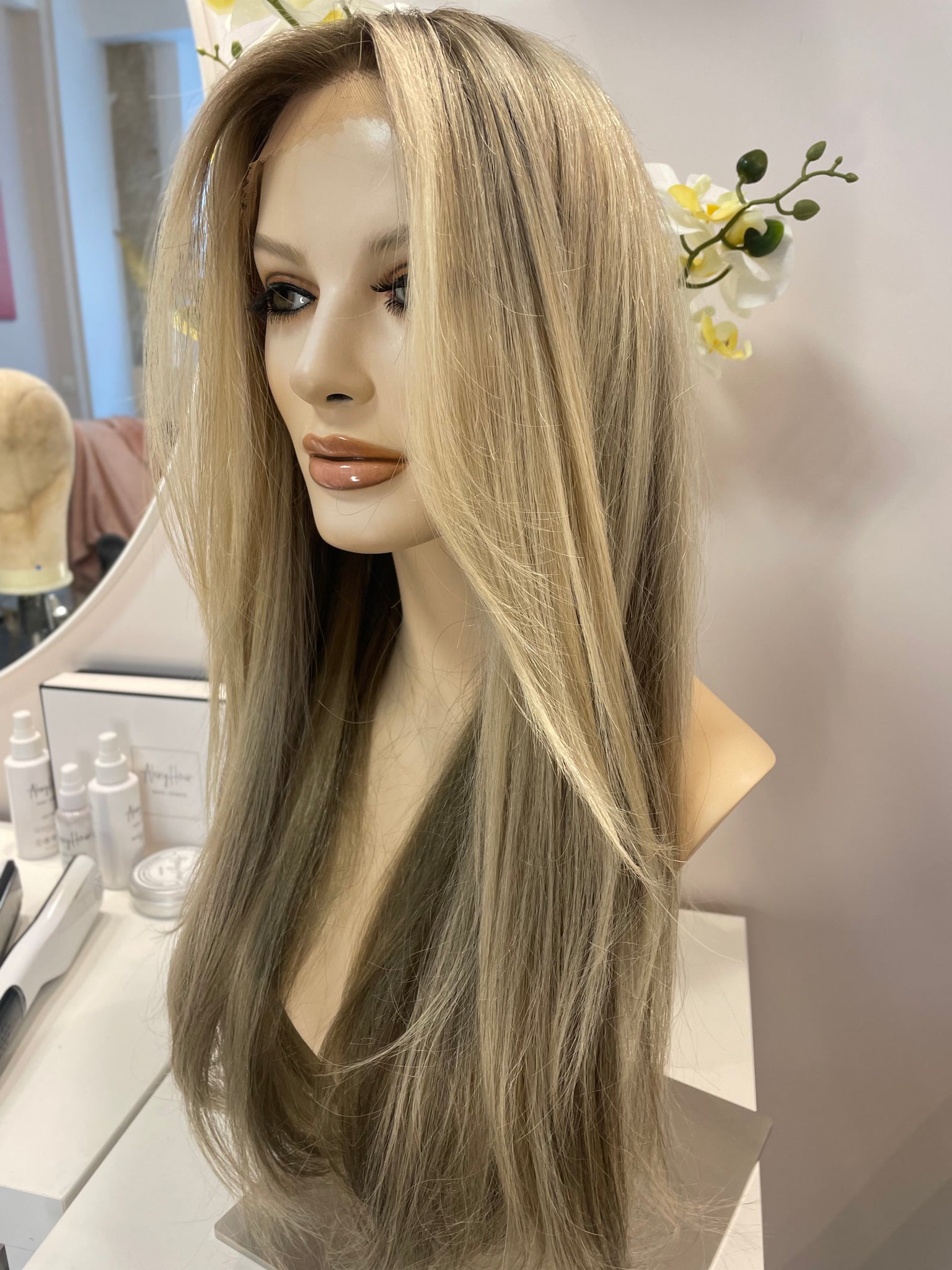 .Cassandra / Integral + lace top  / 24 inch / 200 % Volume / European hair